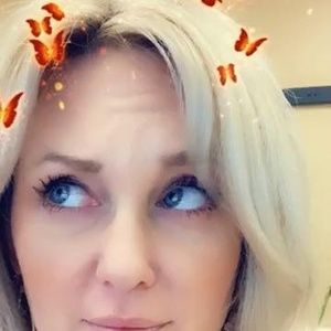 Meet your Posher, Carrie